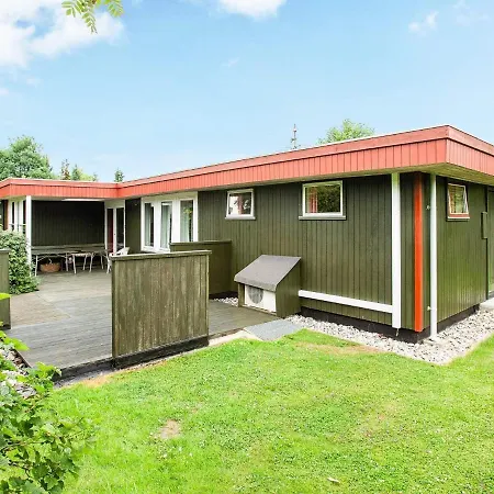 4 Person In Idestrup Boto By
