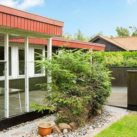 4 Person In Idestrup * Boto By